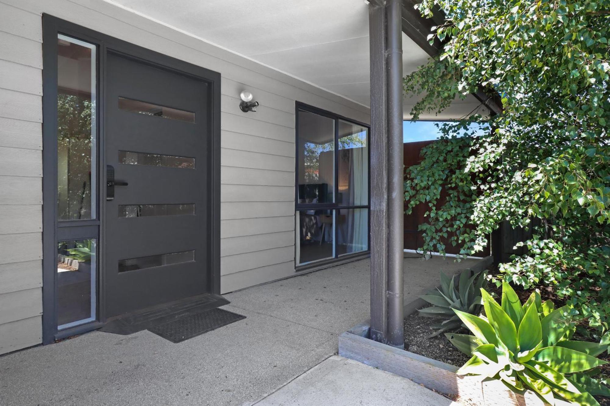 Recharge In Waurn Ponds Hotel Geelong Exterior photo